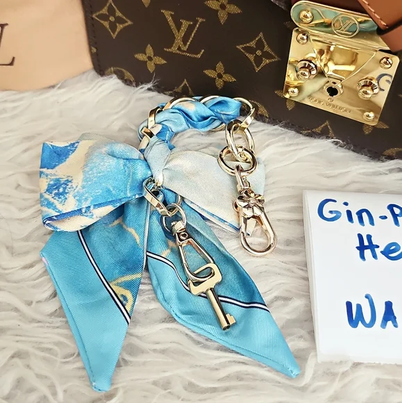 Authentic Louis Vuitton Handbag Monogram Canvas - Picture 13 of 14